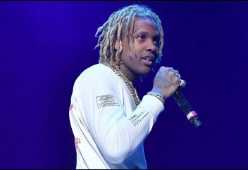 Известный американский рэпер помогает заключенным принимать ислам, ожидая суда