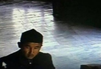 Шымкентте мешіттен Құран кітабы ұрланған сәт таспаға тартылып қалды (видео)