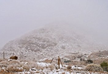 В Саудовской Аравии выпал снег (ВИДЕО)