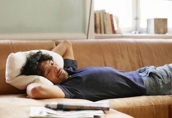 Жалқаулық Жаратқаннан жырақтатады...