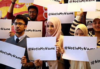 Флешмоб против террористов снова запущен в сети (видео)