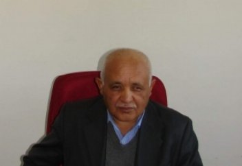 Сіз кімсіз Зікірия Жандарбек мырза?