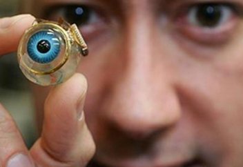 Жасанды көз арқылы көру қабілетін қалпына келтірді