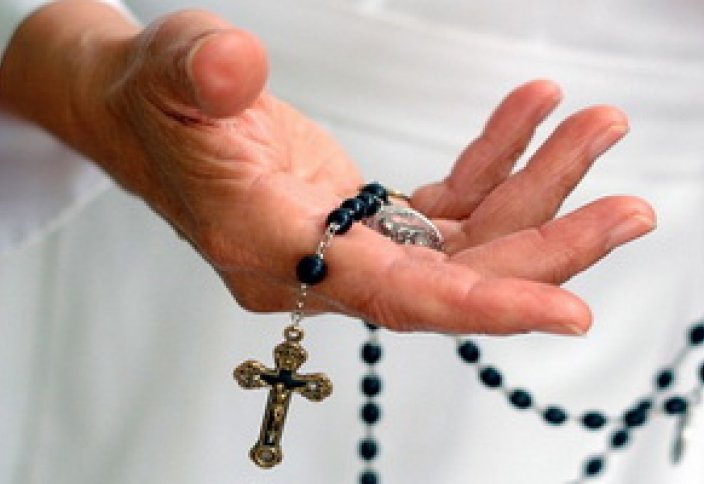 Священниктер мұсылмандарды жаппай шоқындыру саясатының себебін айтты