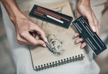 Узнаем у имама: запрещено ли в религии изображать человека на бумаге?