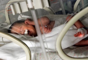 Елімізде үш айдың ішінде 900-ге жуық нәресте көз жұмды