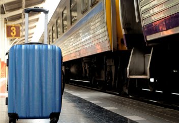 Более 1 млн казахстанцев ежегодно становятся мигрантами внутри страны