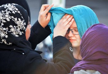 «Это не про веру — это про твой невроз». Как устроено психологическое консультирование у мусульман