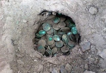 Поучительная история: Абу Ханифа и тайник с деньгами