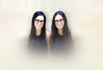 Анасы мен қызы дегенге сенесіз бе?