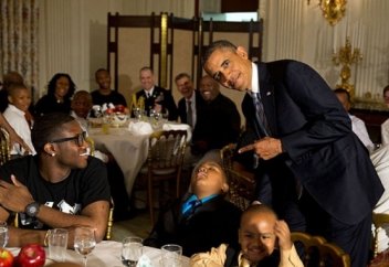 Балалардың кез-келген жерде емін-еркін ұйықтап қалатындығына дәлел суреттер (фото)