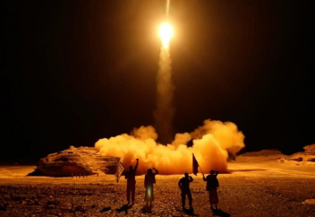 Британские командиры признались в бессилии перед ракетами хуситов