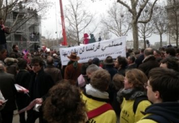 Терроризмді желеу еткен теріс заң қабылданды