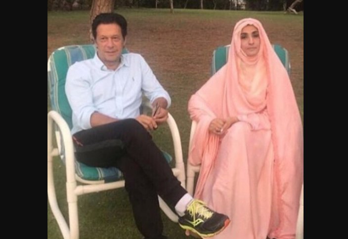 Премьер-министр Пакистана, женатый на суфийском устазе, ответил на слухи о разладе в семье