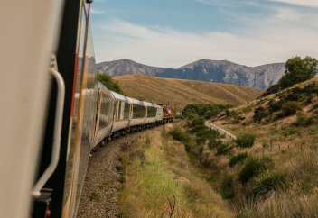 «Ақтауға сапарлап келдім, кейін басқа қалаға кеттім, кейін қайта Ақтауға оралдым. Намазды қалай оқимын?»