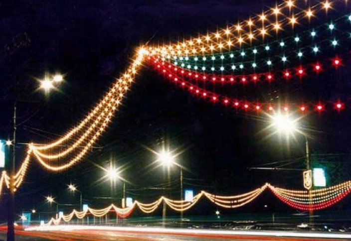 Деньги для новогодних украшений отдадут сиротам