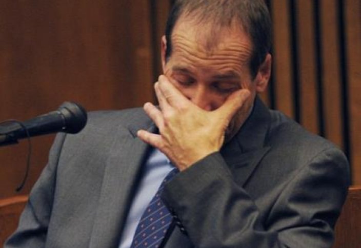 Тролль, решивший сжечь Коран, разрыдался в суде