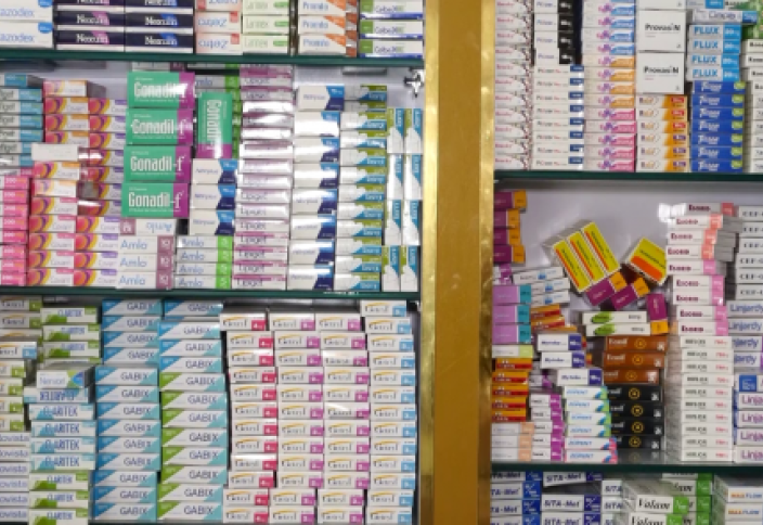 Афганистан запрещает импорт лекарств из Пакистана