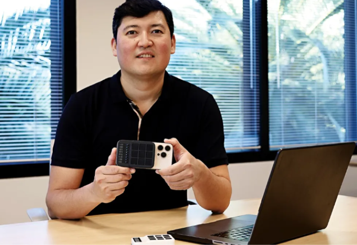 На кончиках пальцев: как казахстанец разработал дисплей для незрячих