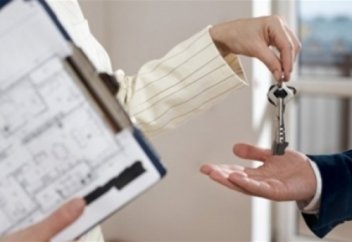 Пәтерді жалға беретін агенттіктердің әрекеті алаяқтық па?