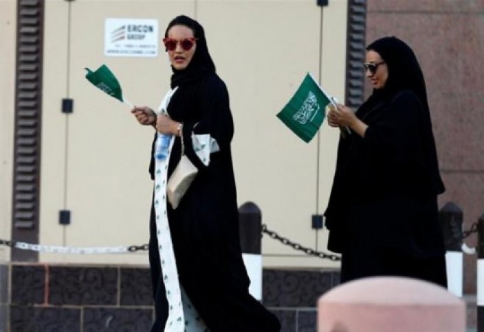 Саудовских женщин впервые примут на работу в рестораны