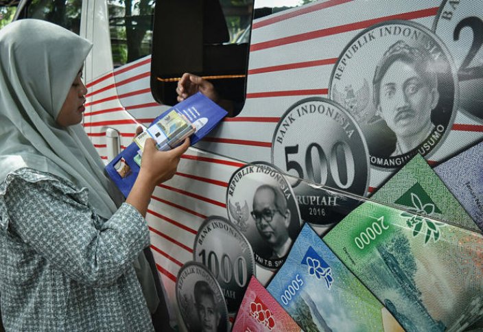 Индонезия активизирует использование местной валюты, чтобы снизить зависимость от доллара США