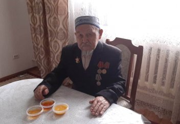 Табиғи балды жасанды өнімнен қалай ажырату керек?