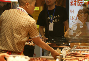 Китайский университет запустил программу барбекю-диплома для профессионализации процветающего сектора