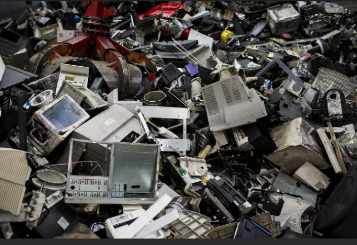 Электронды қоқыстан басы-бүтін бас тартқан Малайзия біршама жетістікке қол жеткізе бастады