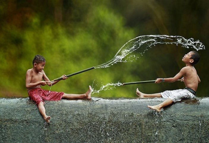 Индонезия деревнясының жарқын күндері (фото)