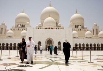 Почему в ОАЭ принимают Ислам?