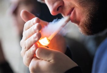 Портит ли курение омовение (тахарат)?