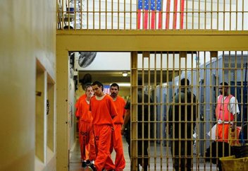 «Заключенных делают рабами»