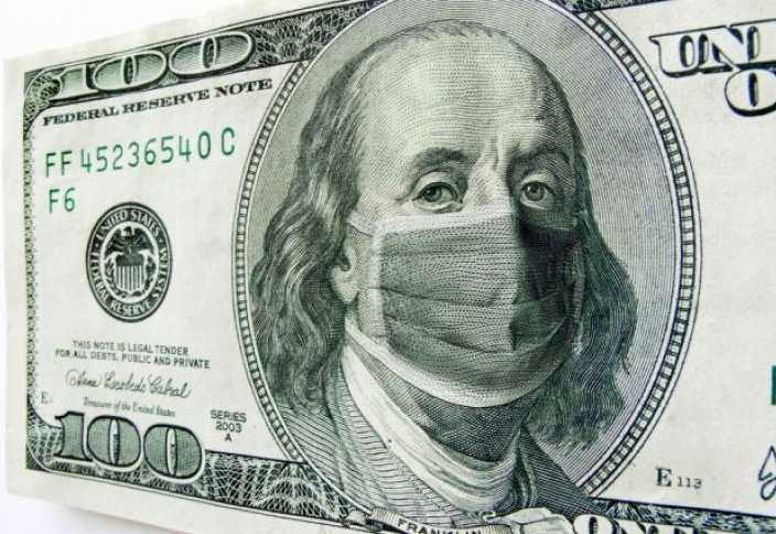 Назван способ самостоятельно убить коронавирус на деньгах. Эпидемиолог раскрыла правильные действия при чихании человека поблизости