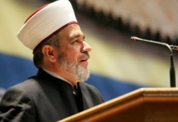 Муфтий Украины призвал бороться с экстремизмом и терроризмом посредством распространения религии