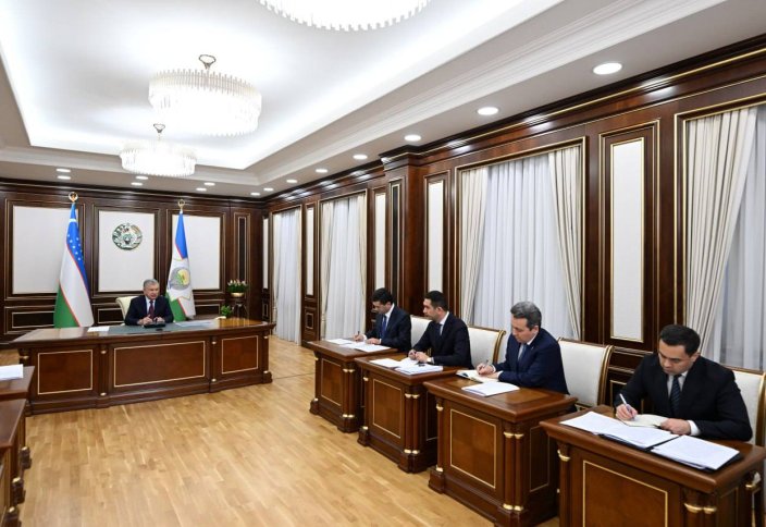 Узбекистанцы, работающие за границей, за 10 месяцев отправили домой 15,8 млрд долларов