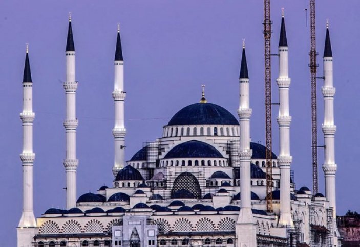 В Турции готовится к открытию крупнейшая в Европе мечеть