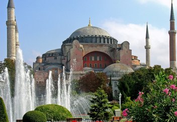 АЙЯ-СОФИЯДА РАМАЗАН БОЙЫ ҚҰРАН ОҚЫЛАДЫ