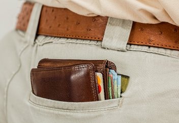 Мужчины в РК зарабатывают на треть больше, чем женщины