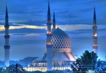 Индонеизияда қанша мешіт бар және оның қаншасы трансформацияланады?