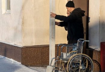 Какие специальные социальные услуги гарантирует казахстанцам государство