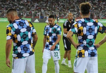 Марокко ругается с Adidas из-за футболки сборной Алжира