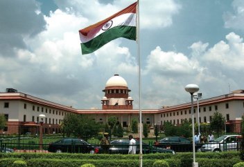 Верховный суд рассмотрит конституционность многоженства