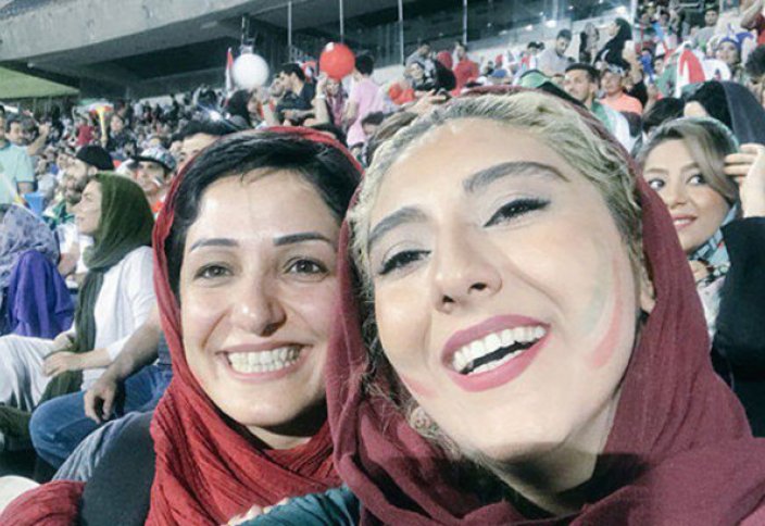В Иране женщины впервые за 39 лет легально смотрели футбол на стадионе