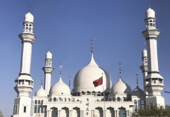 В Китае сносят большую новую мечеть (фото)