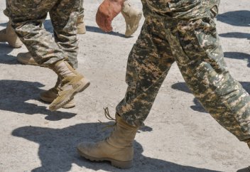 Какую камуфляжную форму нельзя носить гражданским в Казахстане