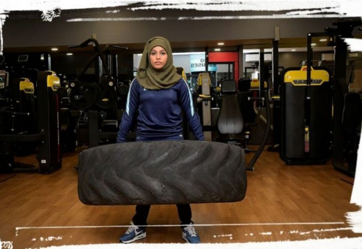 Девушка в хиджабе стала чемпионкой в 3 видах спорта