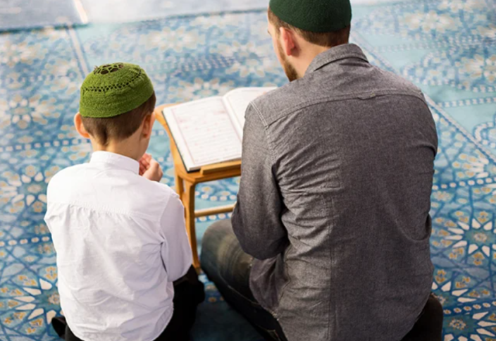 Юные англичане принимают ислам с согласия родителей