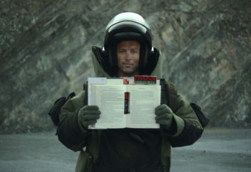 Өздігінен жанып кететін кітапты оқып үлгеру үшін бір тәулік уақытыңыз бар