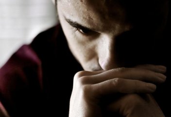 Қиыншылық қылмысқа итермесін